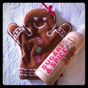 Bath & body works temptations lotion and bath mit